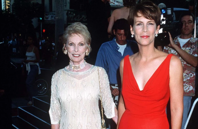 The late Janet Leigh, and her daughter Jamie Lee Curtis in 1998