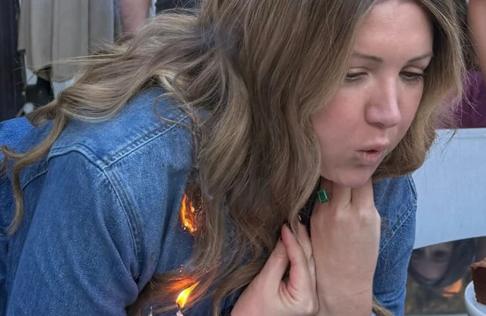 Allison Statter's hair caught on fire as she blew out candles on her birthday cake / © Instagram