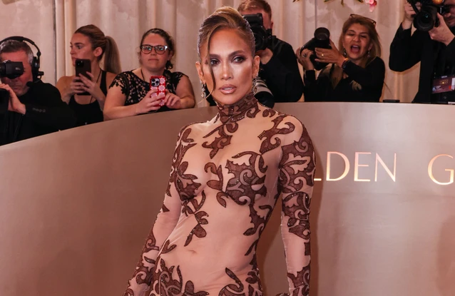 Jennifer Lopez doesn't feel like performing is 'a job'