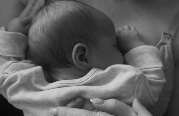 Perrie Edwards has given birth to a daughter © @perrieedwards / Instagram