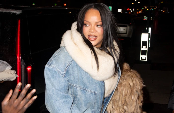 Rihanna wants to nourish her hair