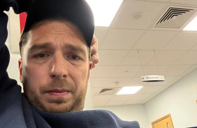 LadBaby's Mark Hoyle in a NHS Urgent Treatment Centre / © Facebook