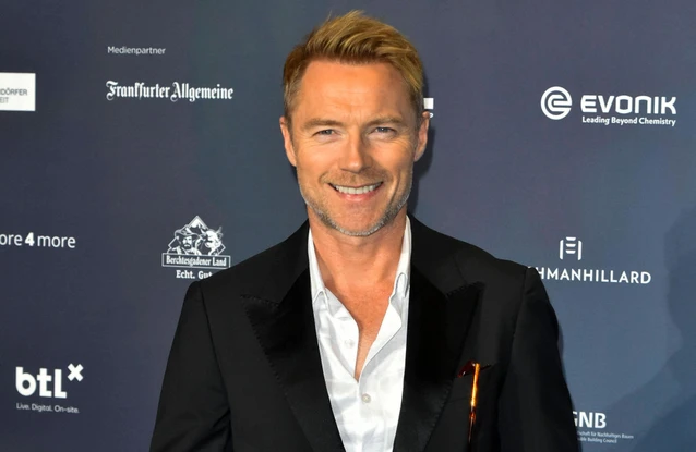 Ronan Keating has spoken through tears about the death of his brother