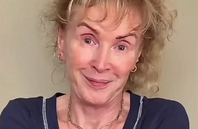 Beverley Callard / © Instagram