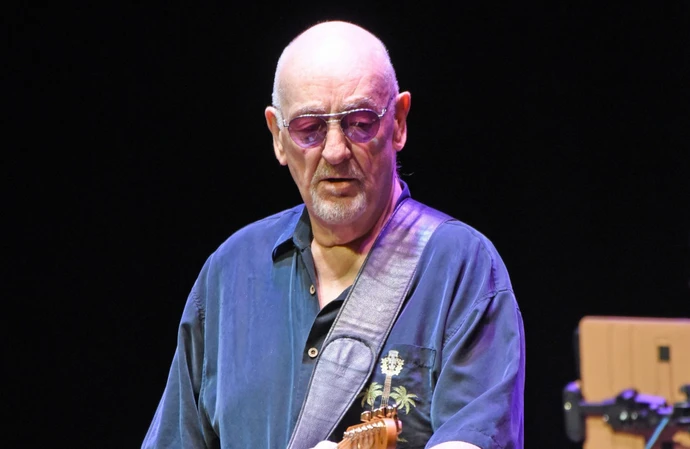 Dave Mason passed away peacefully at the age of 79