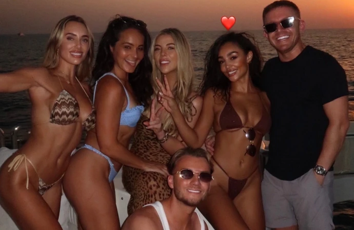 Amber Turner, Desiree and pals / © Instagram