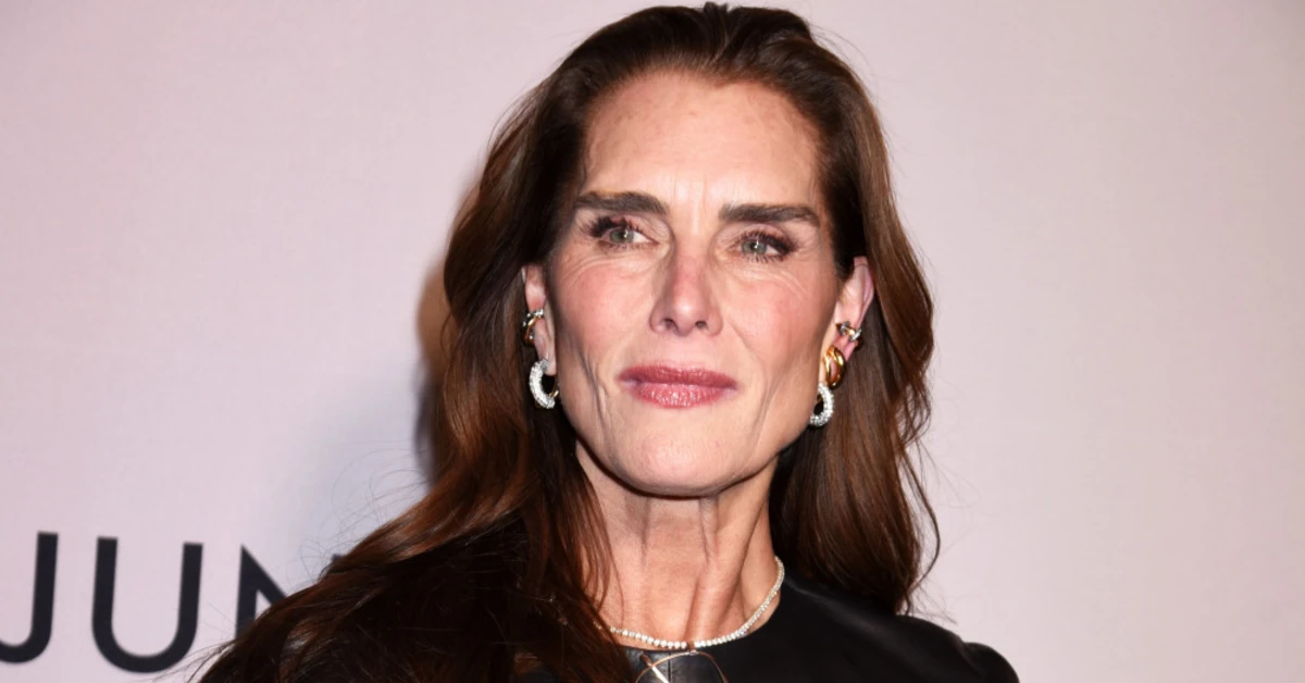 Brooke Shields Buka Suara soal Hubungannya dengan John F. Kennedy Jr. Setelah 40 Tahun