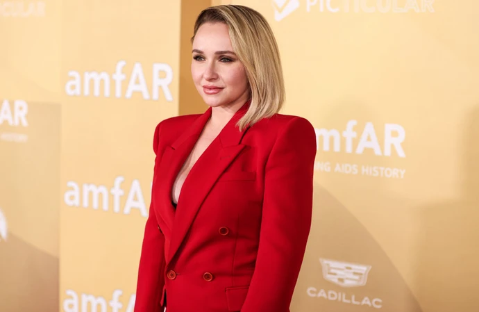 Hayden Panettiere has accused an Oscar-winning star of exposing himself to her at a party