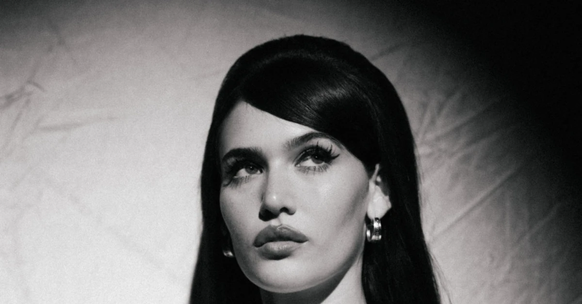 Sienna Spiro's debut album Visitor is ready but when can we hear it?