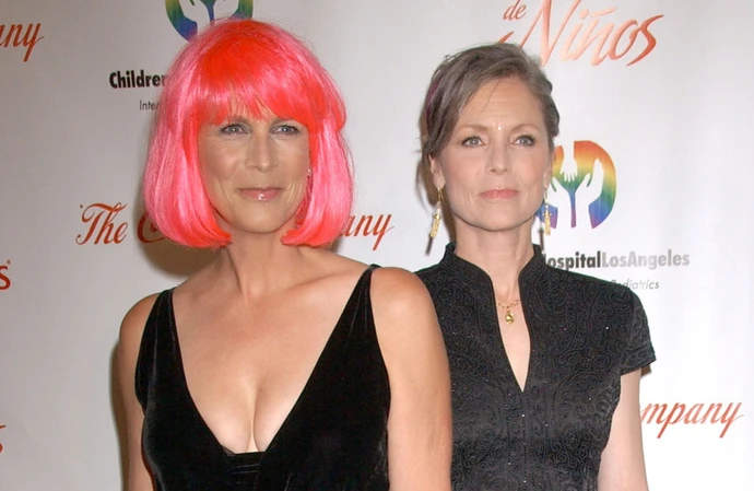 Jamie Lee Curtis has announced the death of Kelly Lee Curtis