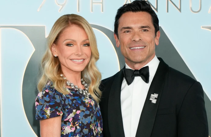 Couple Kelly Ripa and Mark Consuelos