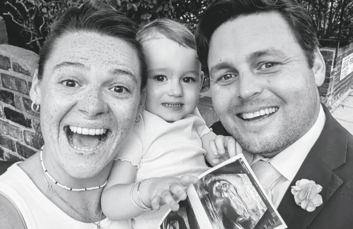 Shana Swash, Nick Jones, and Kitty / © Instagram