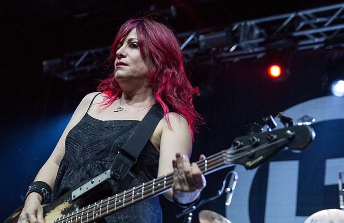 L7 star Jennifer Finch has brain cancer