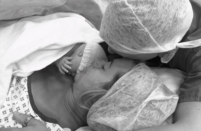 Cat Richards and Jake Singleton-Hill with their newborn / © Instagram