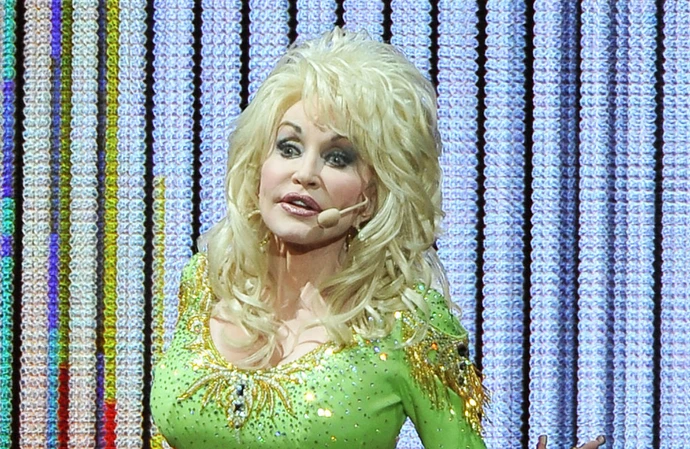 Miley Cyrus has paid tribute to Dolly Parton