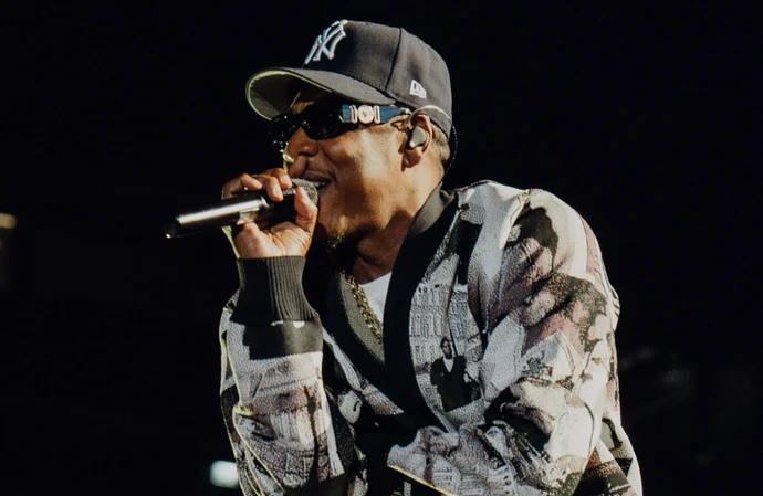 Jay-Z celebrates Beyonce's birthday at London show