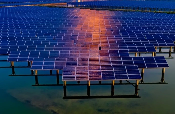 Solar panels could be heading underwater