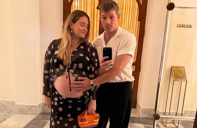 Will Best and his fiancee Tobi / © Instagram