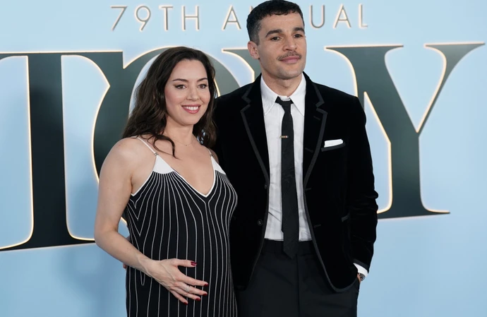 Couple Aubrey Plaza and Christopher Abbott