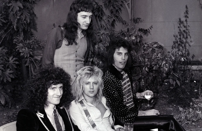 Queen - We Will Rock You