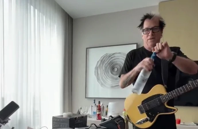 Kevin ‘Noodles’ Wasserman, the longtime guitarist of American punk rock band the Offspring, has announced he is stepping away from live performances after developing a sudden and potentially serious health problem